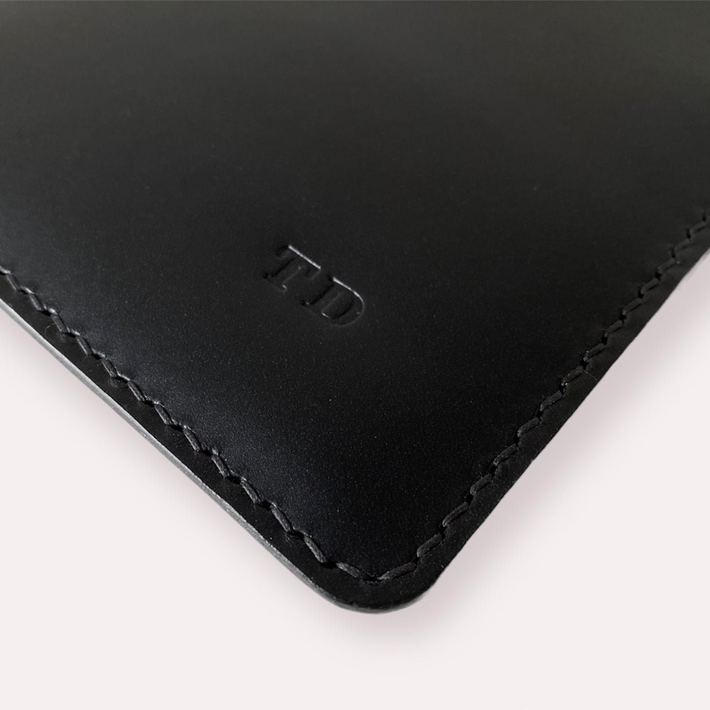 E-Book Reader Leather Sleeve | Read Me | Black