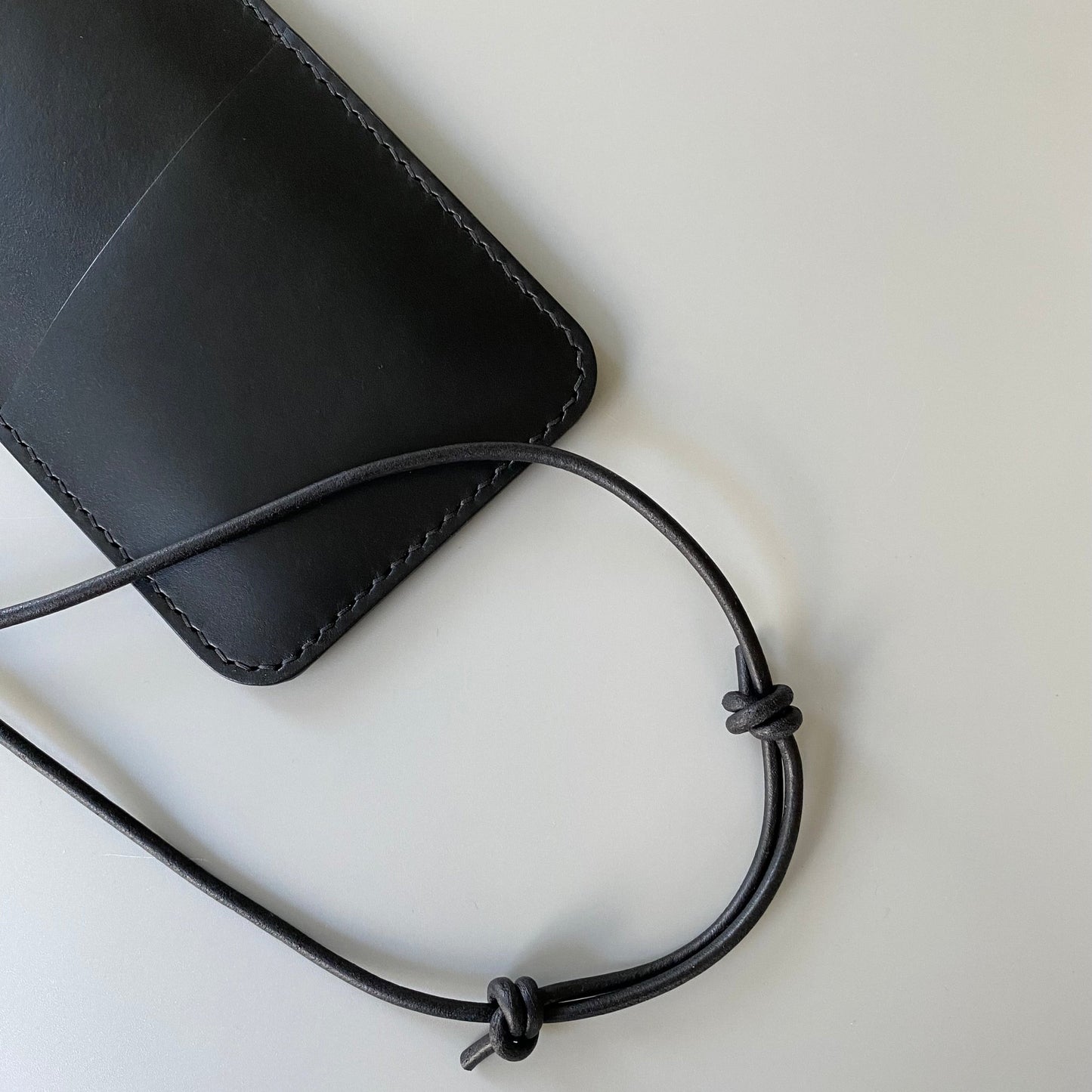 Leather Smartphone Bag | Call Me | Black