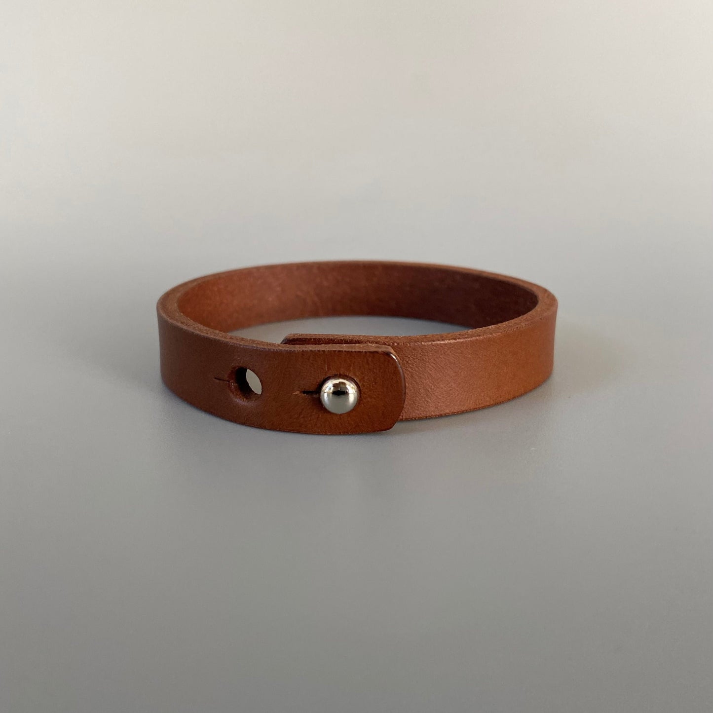 Elegant Leather Bracelet Men | Brace Me | Cognac brown