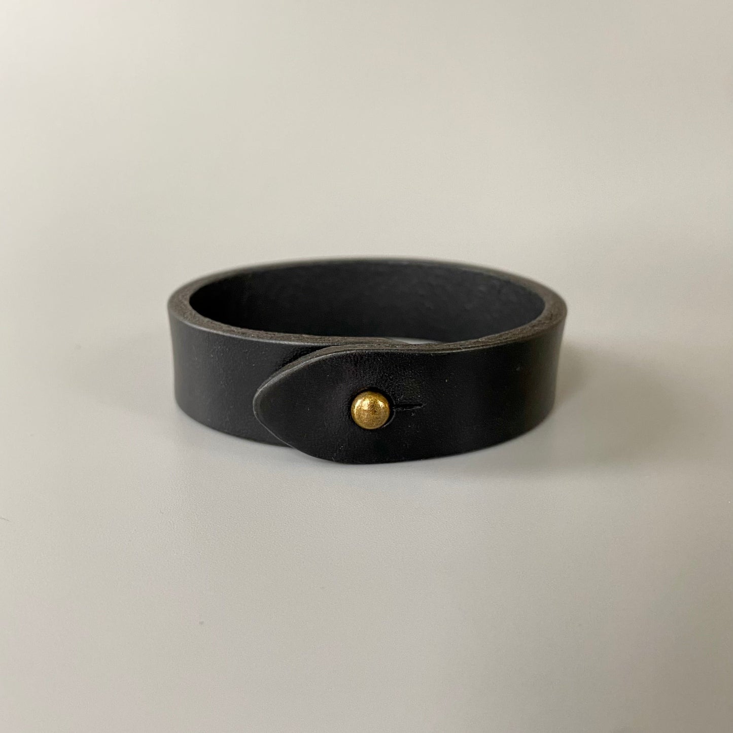 Bracelet en cuir élégant unisexe | Elegant Me | Noir