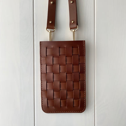 Sacoche pour smartphone en cuir tressé | Chic Me | Marron