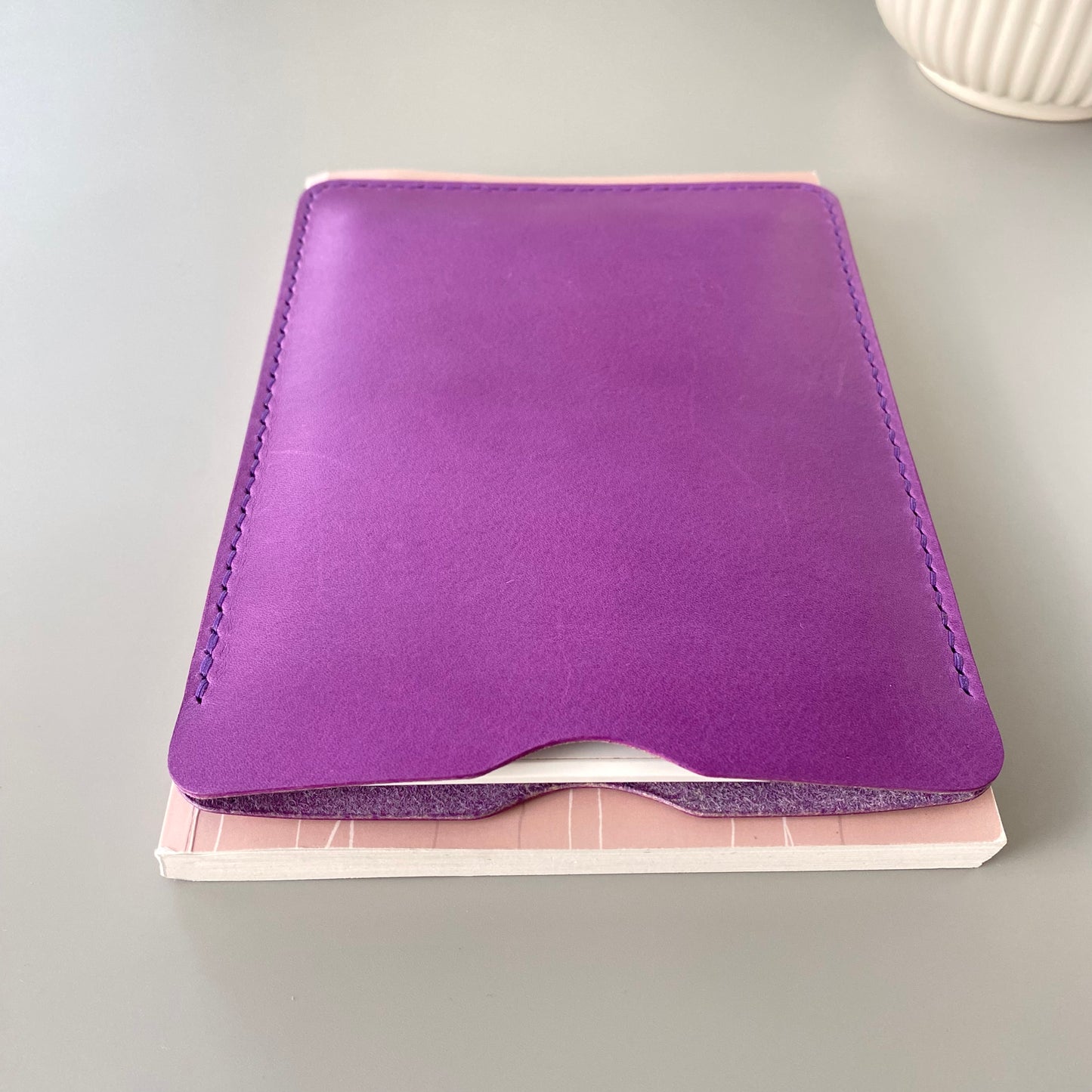 E-Book Reader Leather Sleeve | Read Me | Bright Purple