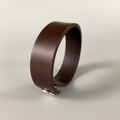 Bracelet en cuir robuste pour homme | Rustic Me | Marron foncé