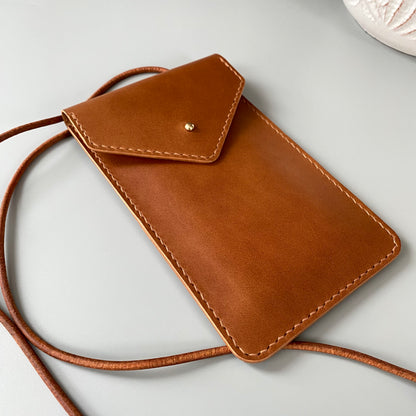 Leather Smartphone Bag with Flap Closure | Call Me Back | Cognac Brown