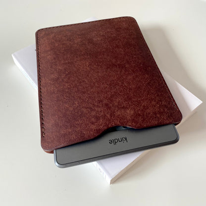 E-Book Reader Leather Sleeve | Read Me | Rustic Brown